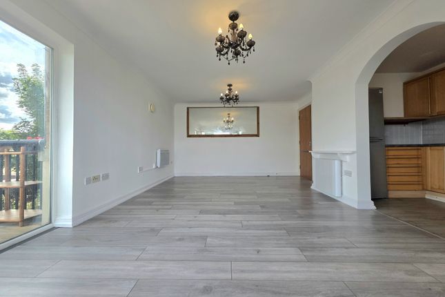 Flat 72, Baltic Wharf, Gravesend photo 3