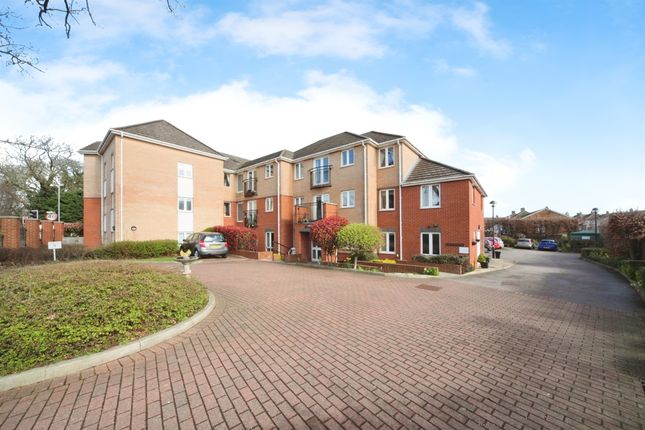 Thumbnail Flat for sale in Cannon Lane, Luton