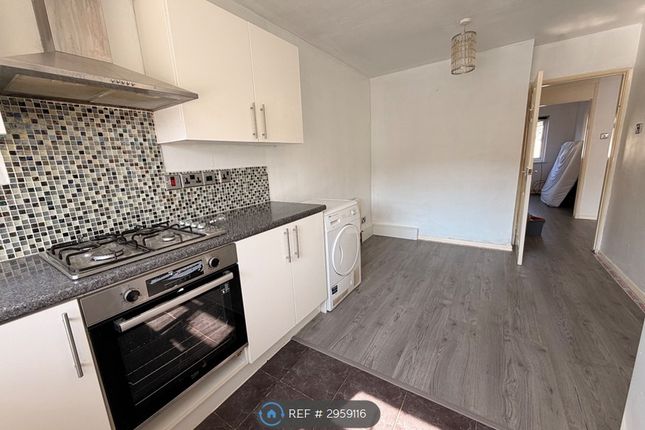 Beech Tree Close, Stanmore photo 4