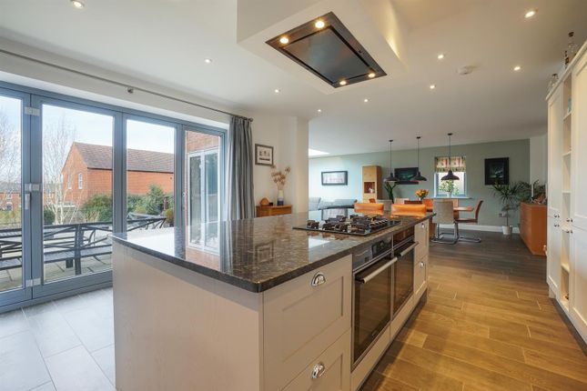 Detached house for sale in The Avenue, Bishopton, Stratford-Upon-Avon