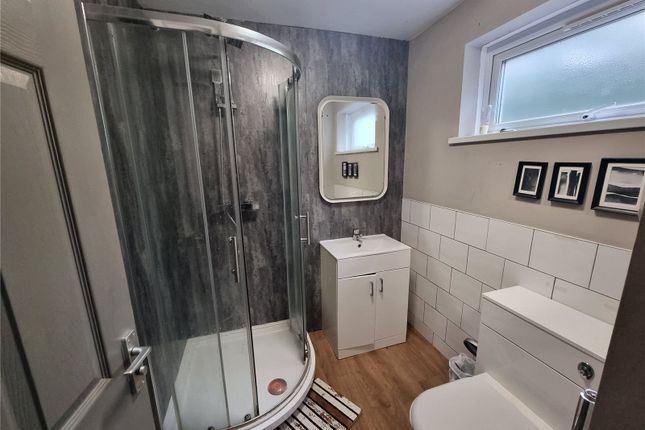 Room 5, 39, Dudmaston, Telford photo 2
