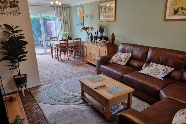 4, Ivy Close, Southampton photo 2