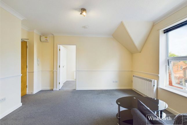 9, Dayworth Mews, Reading photo 3