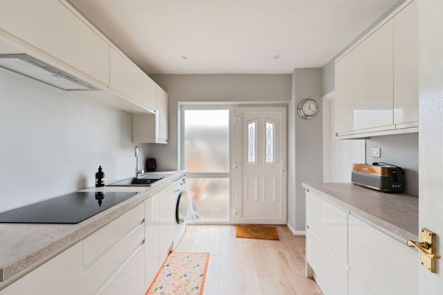 27, Harlech Court, Ellesmere Port photo 3