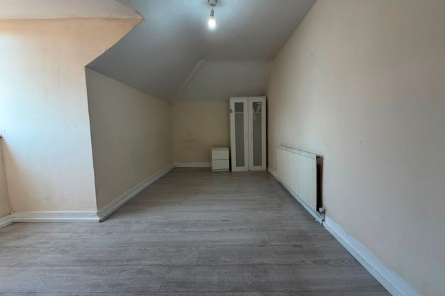 297a Romford Road, London photo 5