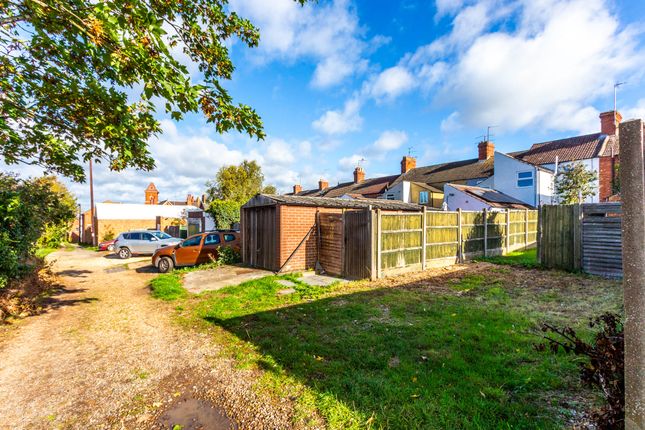 24, Grove Road, Rushden photo 2
