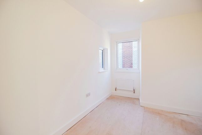Flat for sale in Market Square, Biggleswade, Bedfordshire