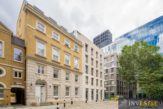Flat for sale in Vicary House, Bartholomew Close, Barts Square