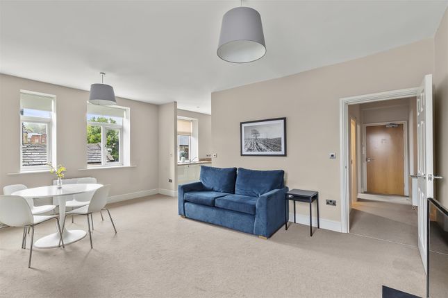 The Saltaire Suite, 14 The Crescent Apartments, Crescent Court, Ilkley photo 4