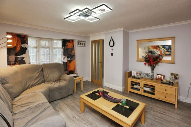 54, Hawkhurst Close, Southampton photo 4