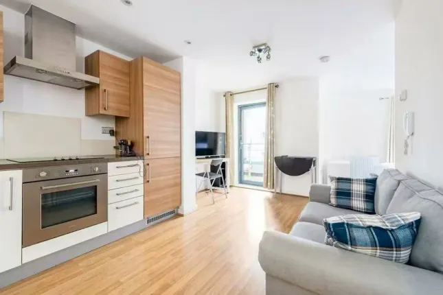 Flat 5, Clarke Apartments 5 Heath Place photo 5