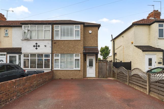 14, Lynhurst Crescent, Hillingdon photo 2