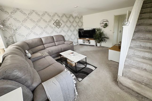 43, Thomas Hill Grove, Mexborough photo 4