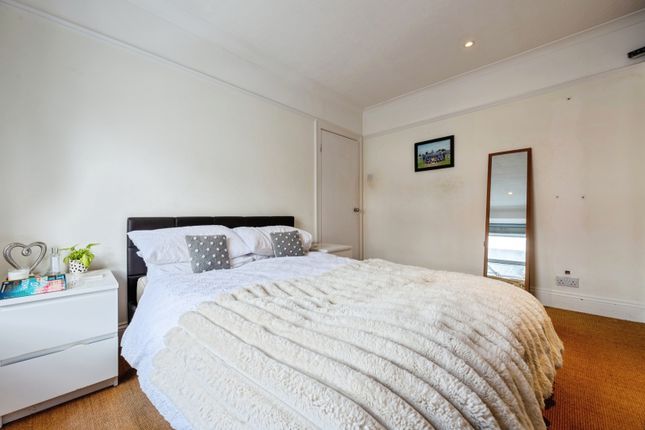 Flat 1, 14, Fernleigh Road, Cornwall photo 4