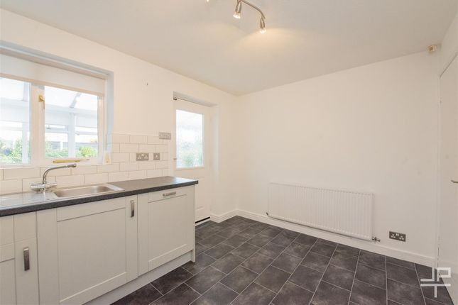 8, Bainbridge Avenue, Warrington photo 4