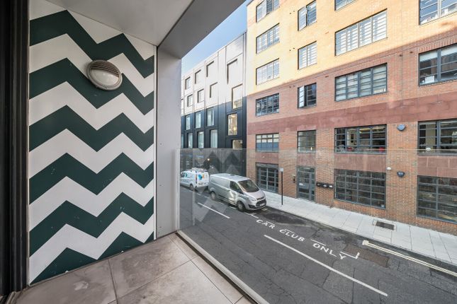 1358338-5-68Da487...