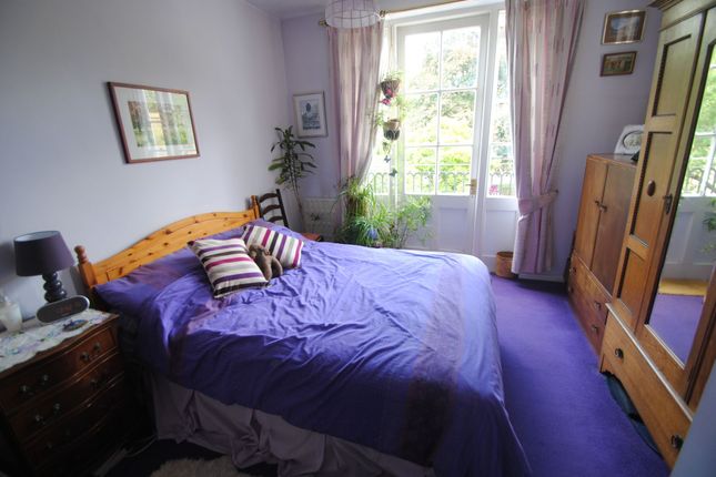 Flat for sale in St James Square, Bath