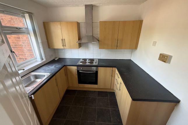 Flat 5, Lowther Court, Sandy Lane, Prestwich photo 4