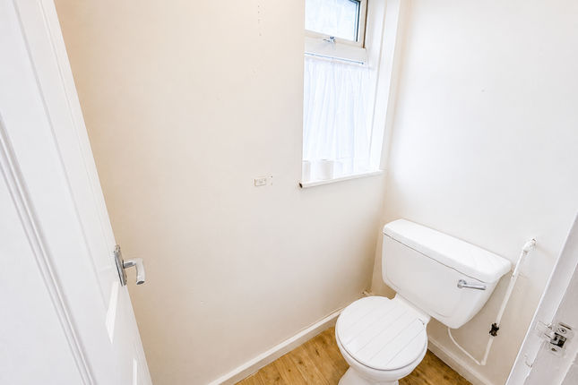 4, Cheviot Court, Worksop photo 4