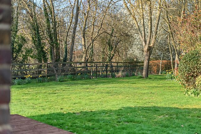 4, Richings Place, Iver photo 3