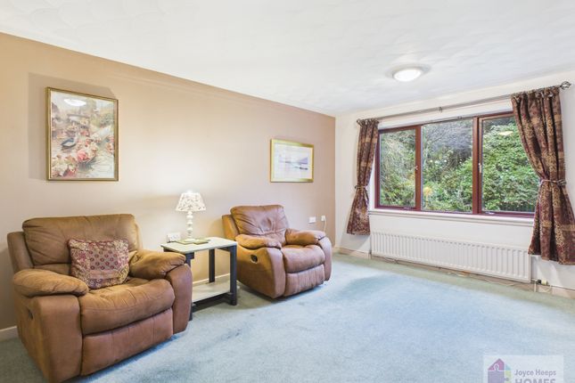 Araburn Drive, Whitehills, East Kilbride photo 3