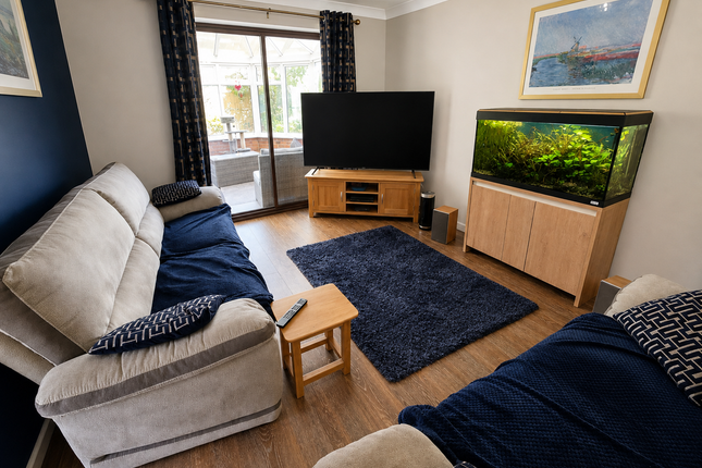 15, Meadow Grove, Verwood photo 3