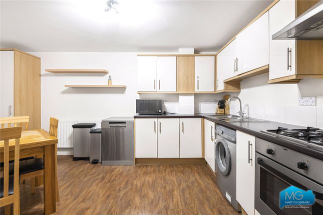 Thumbnail Flat to rent in Gilson Place, Coppetts Road, London