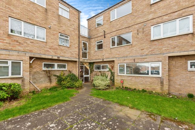 Flat for sale in St. Annes Road, Aylesbury