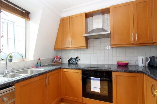 Flat 4,11, Gloucester Road, South Kensington photo 3