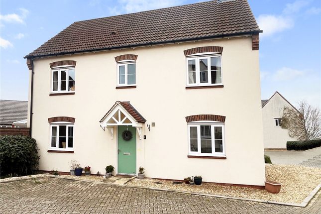 Detached house for sale in Nightingale Way, Didcot, Oxfordshire