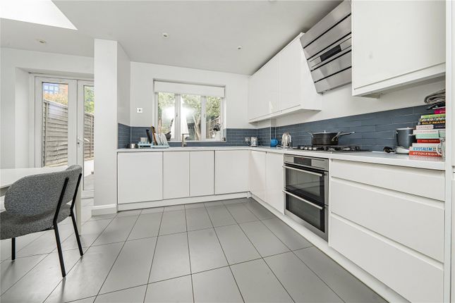 42, Loring Road, Isleworth photo 4