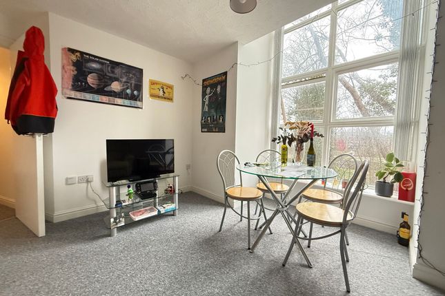 Flat 10, Victoria Mill, Manchester photo 3