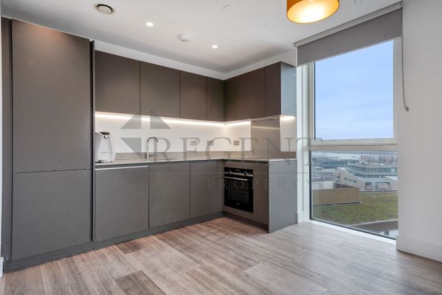 Apt 106 Hale Works Apartments, Daneland Walk, London photo 4