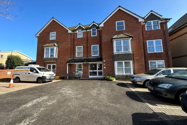 Flat for sale in Grosvenor Road, Weymouth