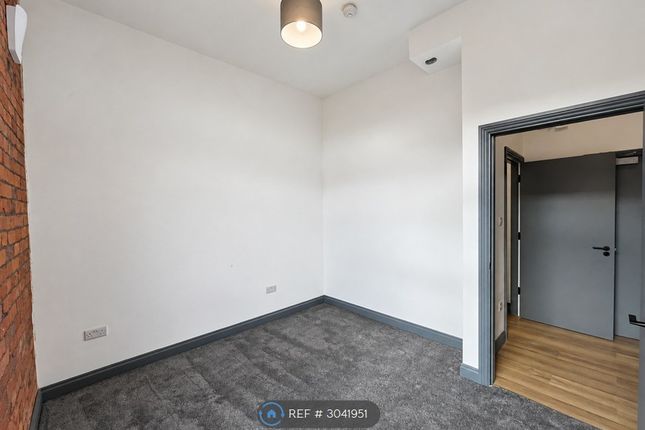 Apartment, Twist Lane, Leigh photo 4