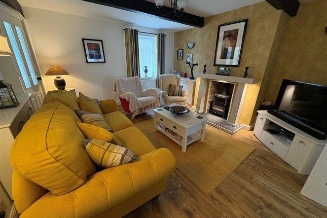 63, Clayton Lane, Bradford photo 4