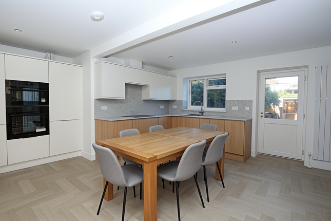 31 Fostall Road, Faversham photo 2