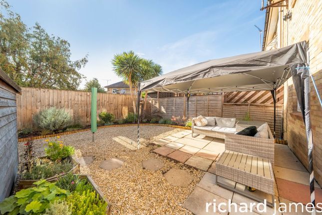 13, Sudeley Way Grange Park, Grange Park photo 4