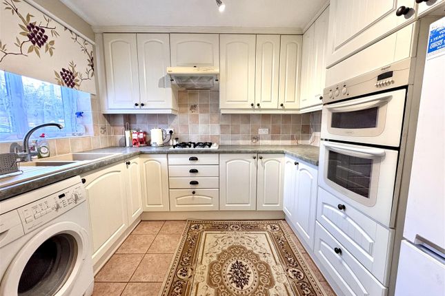 Cobham Close, Sidcup photo 2