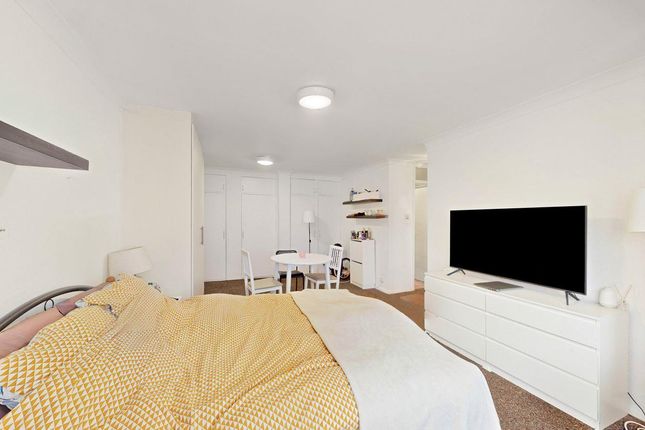 Flat, 2, Selworthy Close, Wanstead photo 3