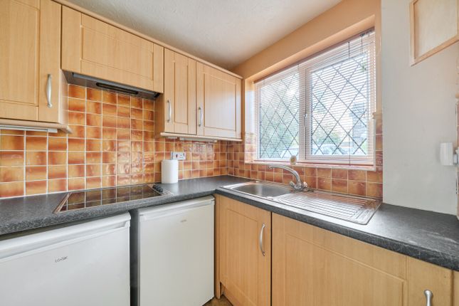 8, Challis Place, Berkshire photo 3