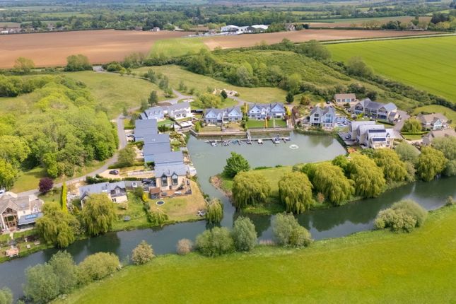 12, Waters Edge, Peterborough photo 2