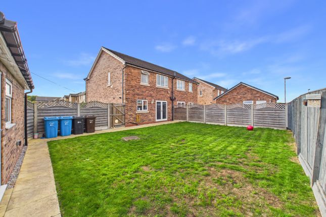 4 Teasdale Close, Hull, East Riding of Yorkshire photo 3