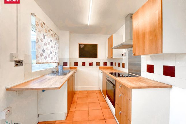 189, Pen Y Cae, Caerphilly photo 4
