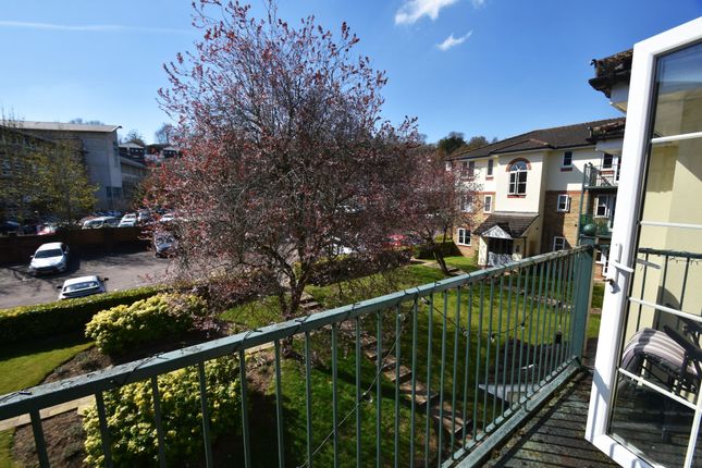 1-bed flat on 57 Alexandra Park Queen Alexandra Road, High Wycombe, £165,000