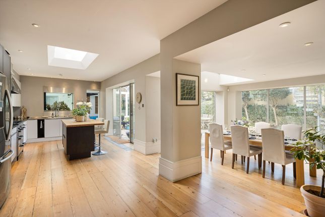 79, St. James's Drive, London photo 2