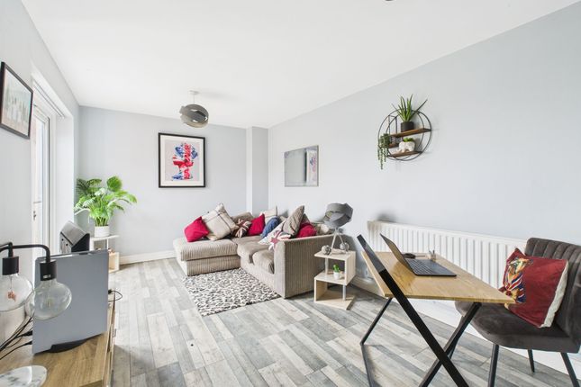 10 Boynton Drive, Nottingham photo 4