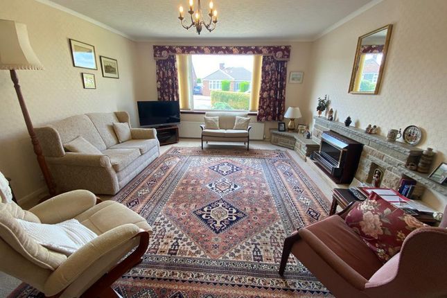 Detached bungalow for sale in Edinburgh Road, Wingerworth, Chesterfield