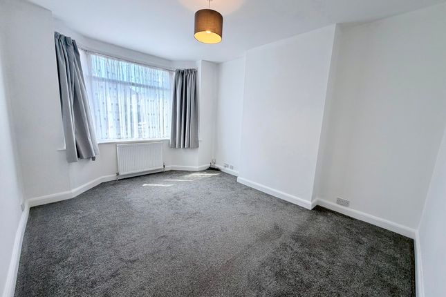 3 Pentland Avenue, Chelmsford photo 3