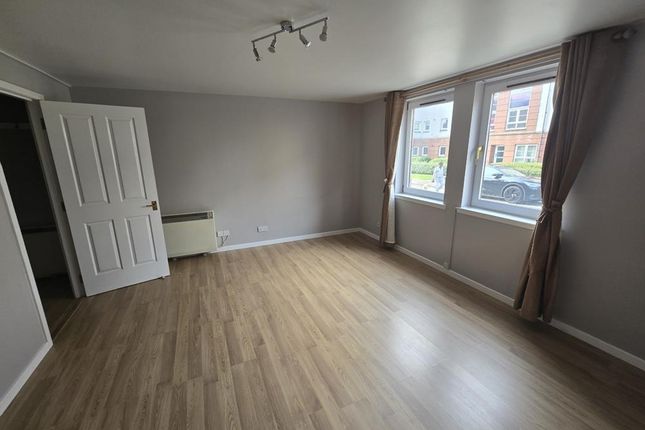 2-bed flat on Fraser Mews, Flat C, AB25, Aberdeen, £765/mo